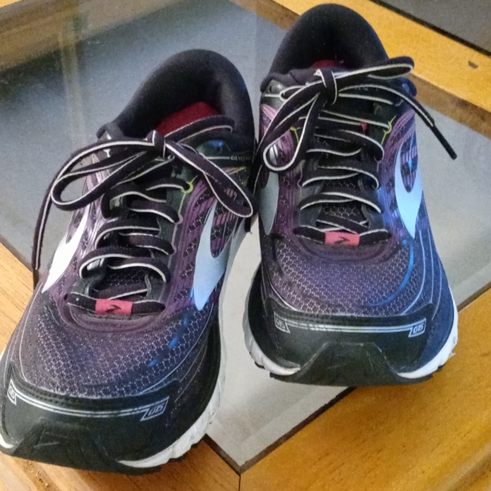 Brooks Glycerin walking shoes, great condition